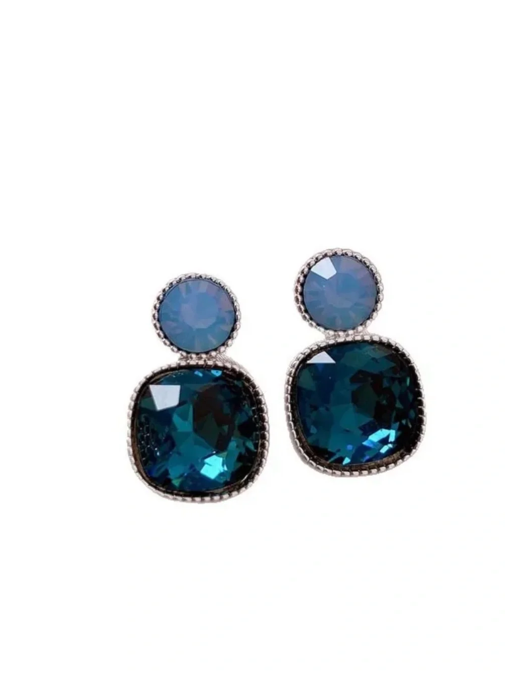 Elegant Blue Crystal Drop Earrings NWT